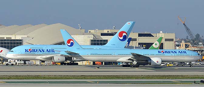 Korean Air Airbus A380-861 HL7611 and Boeing 777-3B5ER HL8217, Los Angeles international Airport, January 19, 2015